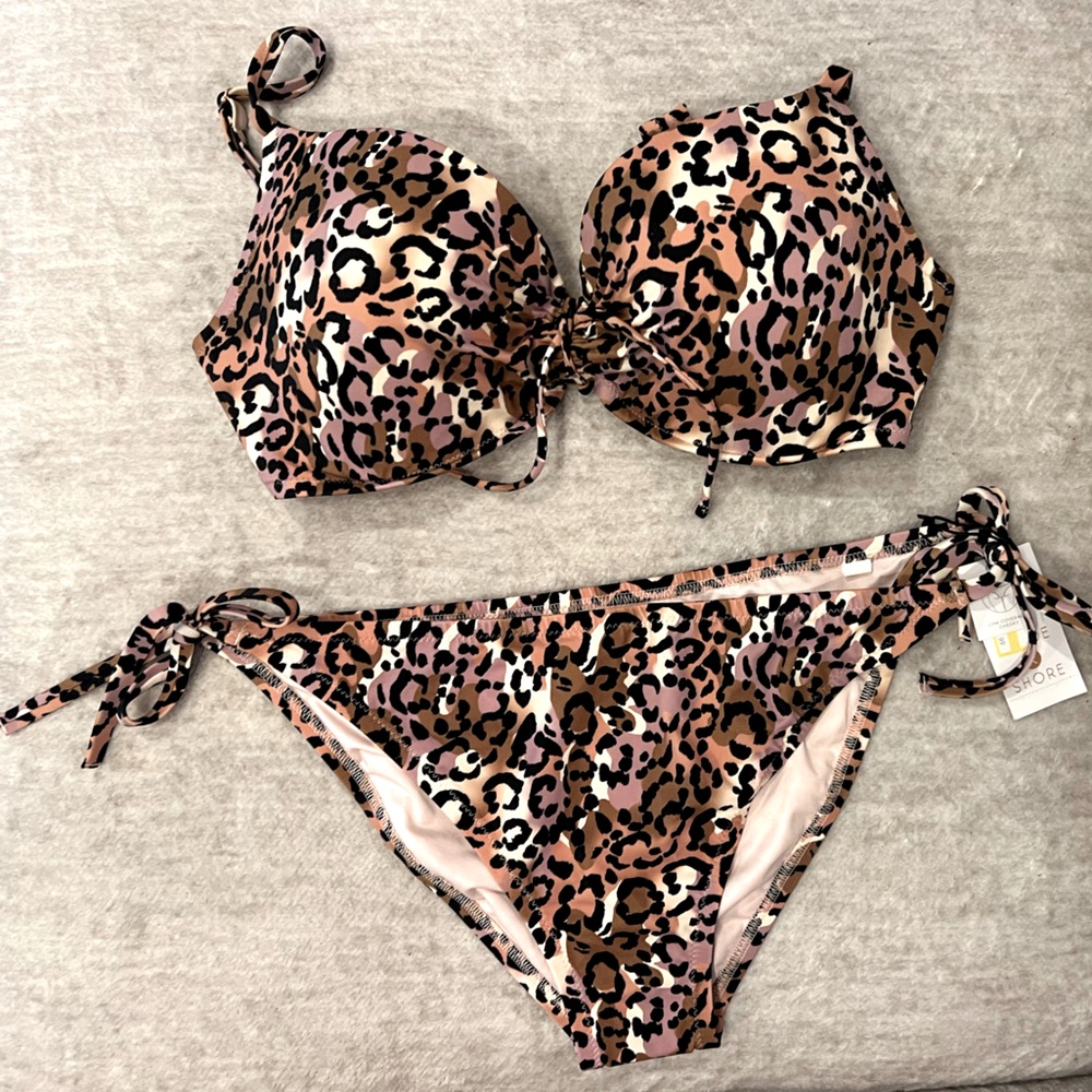 Shade & Shore 36 D push up top LG cheeky leopard adjustable tie waist bottoms.